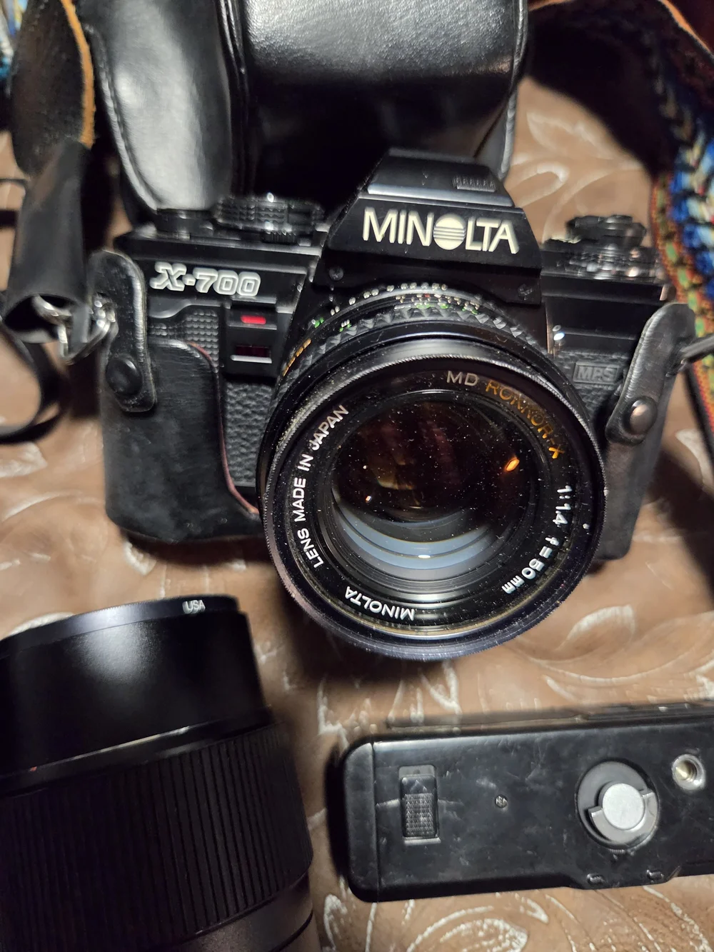 X-700 35mm SLR Camera Kit in Black Minolta Set
